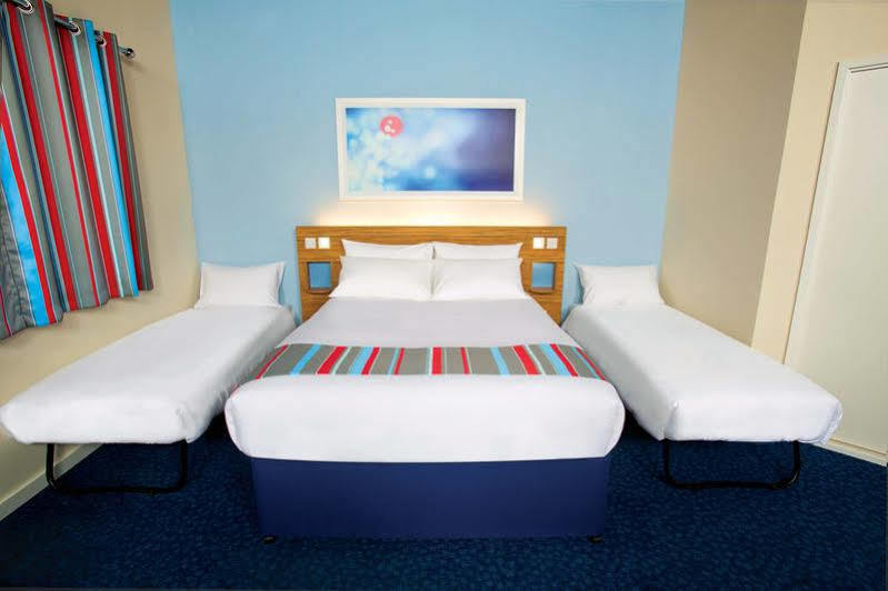 Travelodge Stratford Upon Avon المظهر الخارجي الصورة